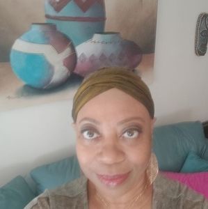 Meet your Posher, Connie